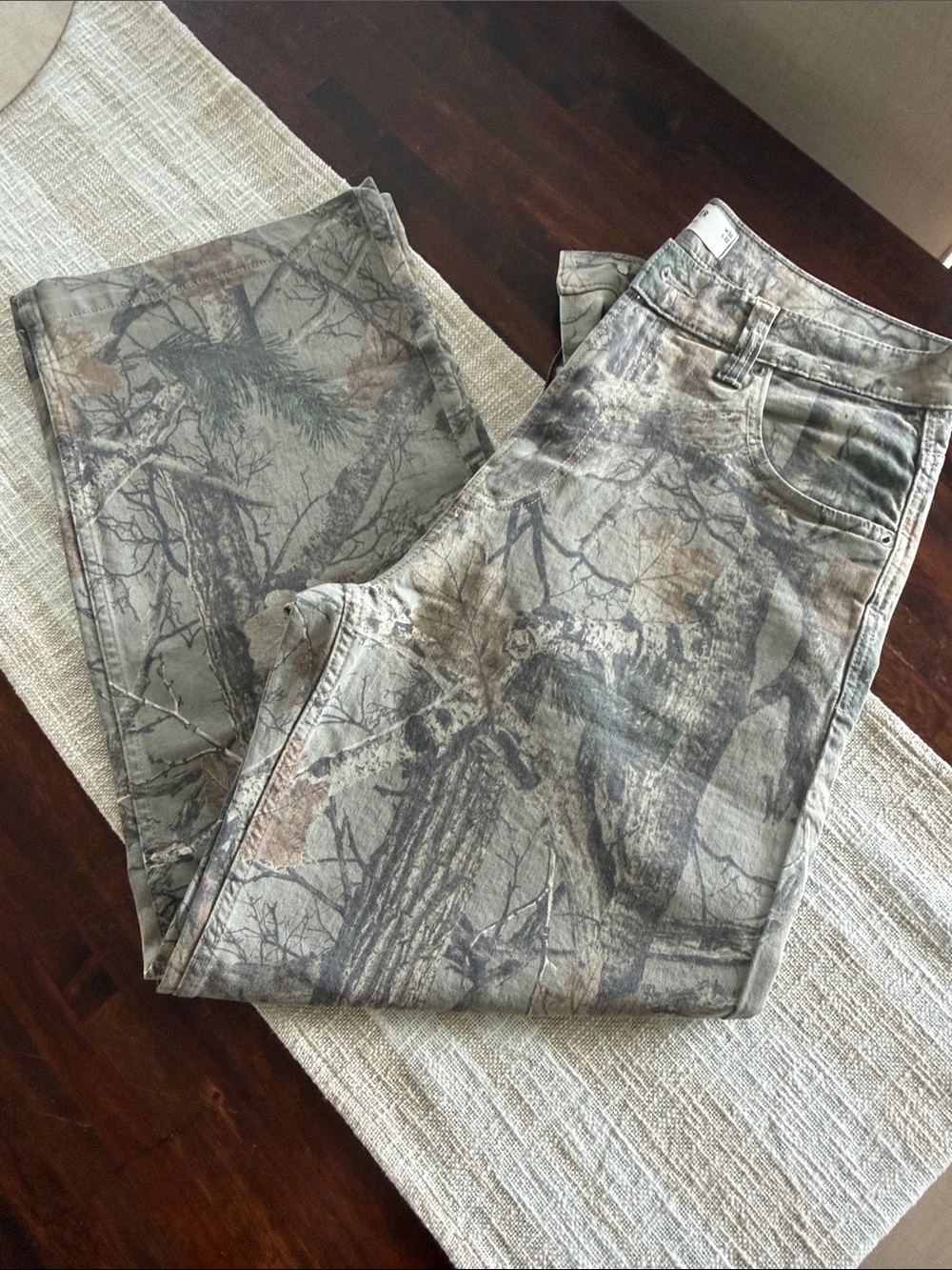Hollister Men's Straight Jeans — Gray Green Camo Tree Print